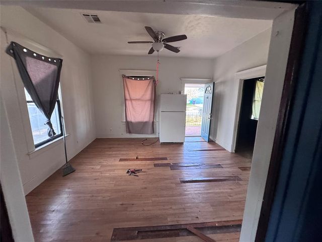 800 SE 49th Street, Oklahoma City, OK 73129