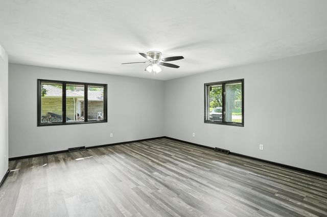 2711 Edgewood Drive, Dyer, IN 46311