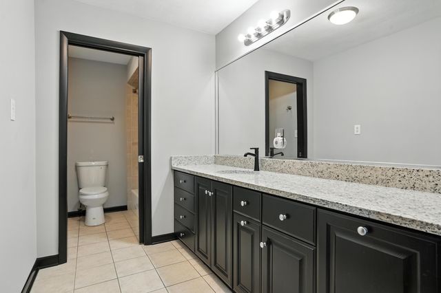 2711 Edgewood Drive, Dyer, IN 46311