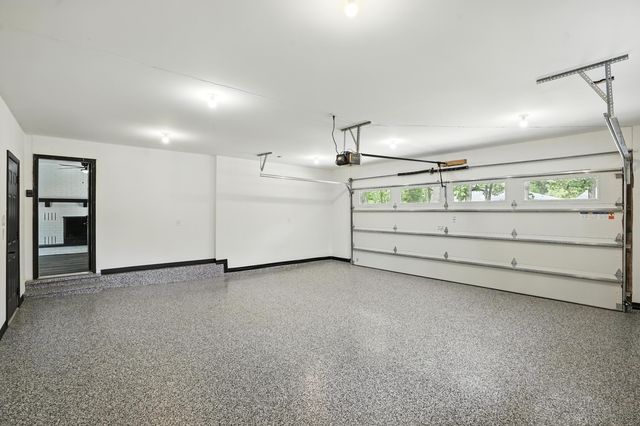 2711 Edgewood Drive, Dyer, IN 46311