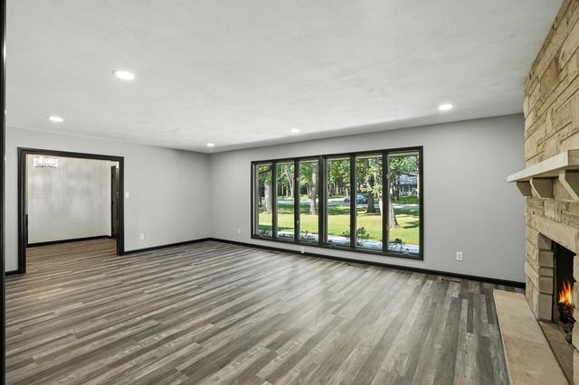 2711 Edgewood Drive, Dyer, IN 46311