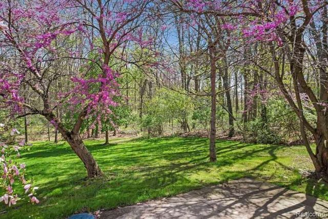 1293 HUNTCLIFF, Milford Twp, MI 48380