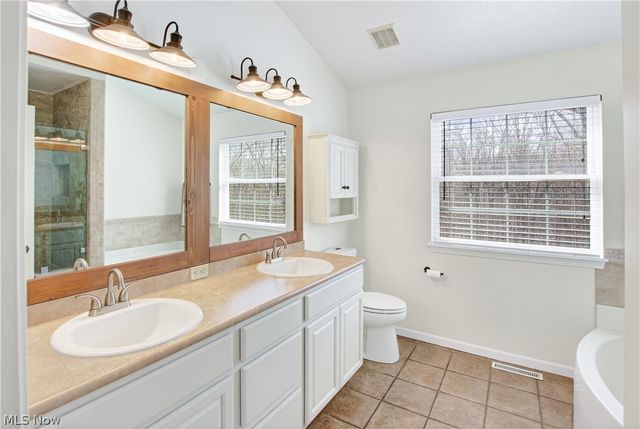 5840 Trystin Tree Drive, Medina, OH 44256