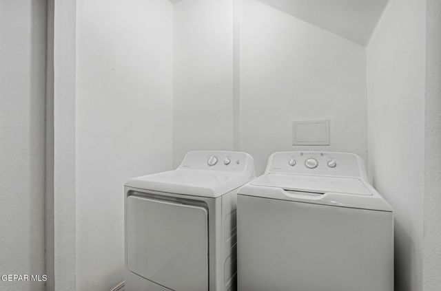 4737 PISTOLERO Lane A & B, El Paso, TX 79912