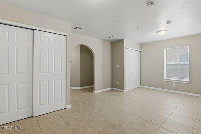 4737 PISTOLERO Lane A & B, El Paso, TX 79912