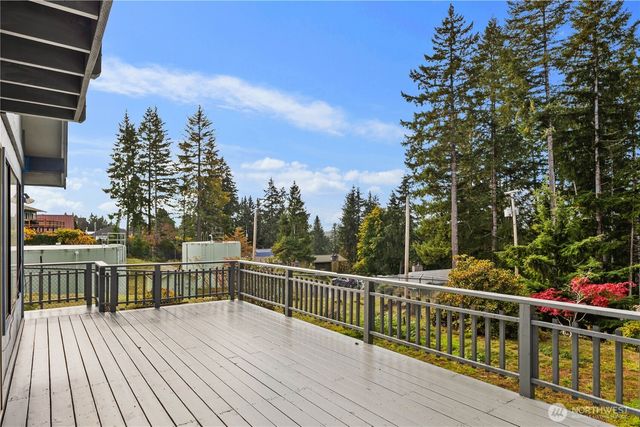350 Olympic Drive E, Grapeview, WA 98546