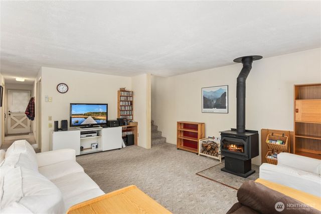 350 Olympic Drive E, Grapeview, WA 98546