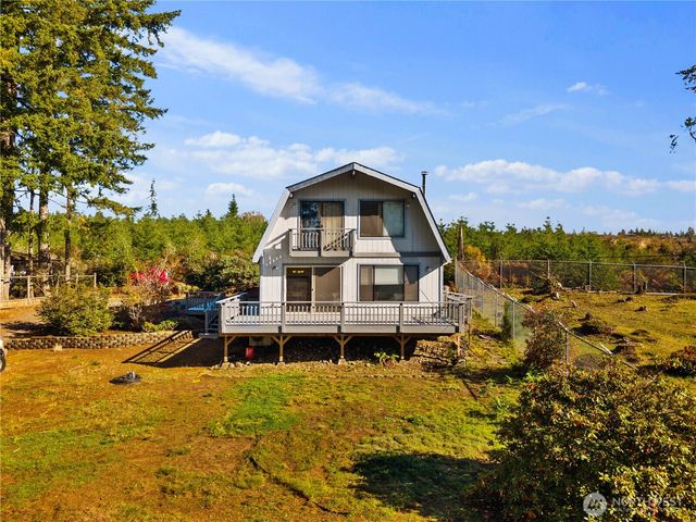 350 Olympic Drive E, Grapeview, WA 98546