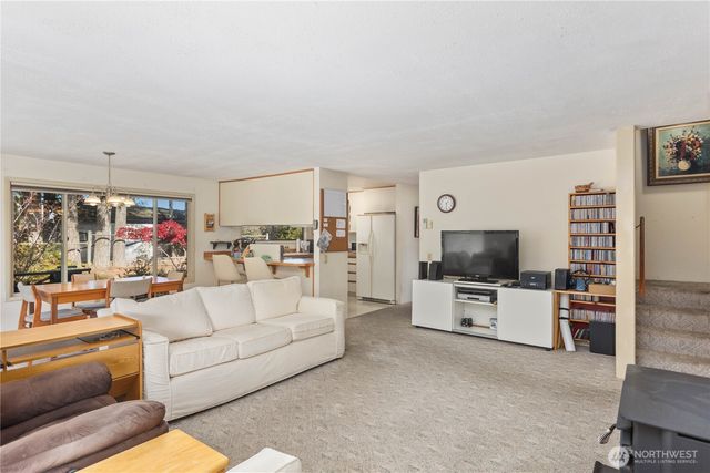 350 Olympic Drive E, Grapeview, WA 98546