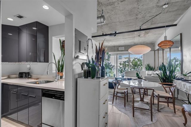 1000 West Ave PH23, Miami Beach, FL 33139