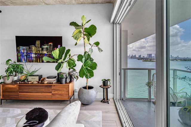 1000 West Ave PH23, Miami Beach, FL 33139