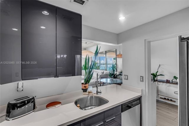 1000 West Ave PH23, Miami Beach, FL 33139