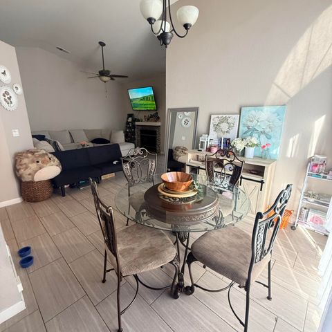 1338 E Castlecrest Avenue, Visalia, CA 93292