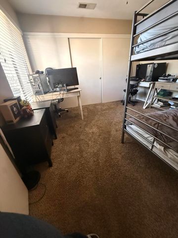 1338 E Castlecrest Avenue, Visalia, CA 93292