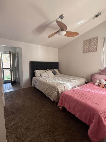 1338 E Castlecrest Avenue, Visalia, CA 93292