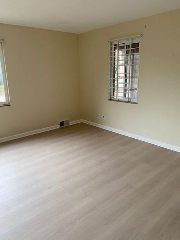 7025 Meade 1, Point Breeze, PA 15208