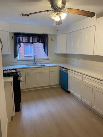 7025 Meade 1, Point Breeze, PA 15208