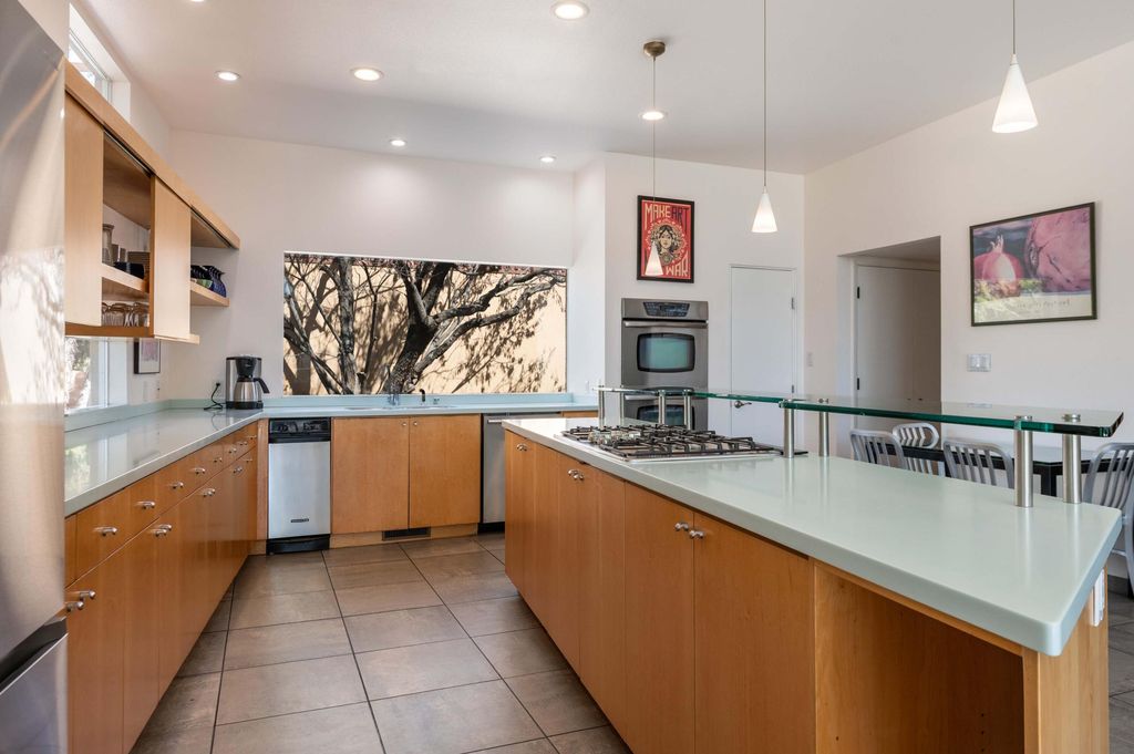 Image 10 of property listing at 7208 Vista Del Arroyo Avenue NE, Albuquerque, NM 87109