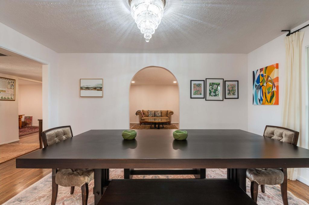 Image 14 of property listing at 7208 Vista Del Arroyo Avenue NE, Albuquerque, NM 87109