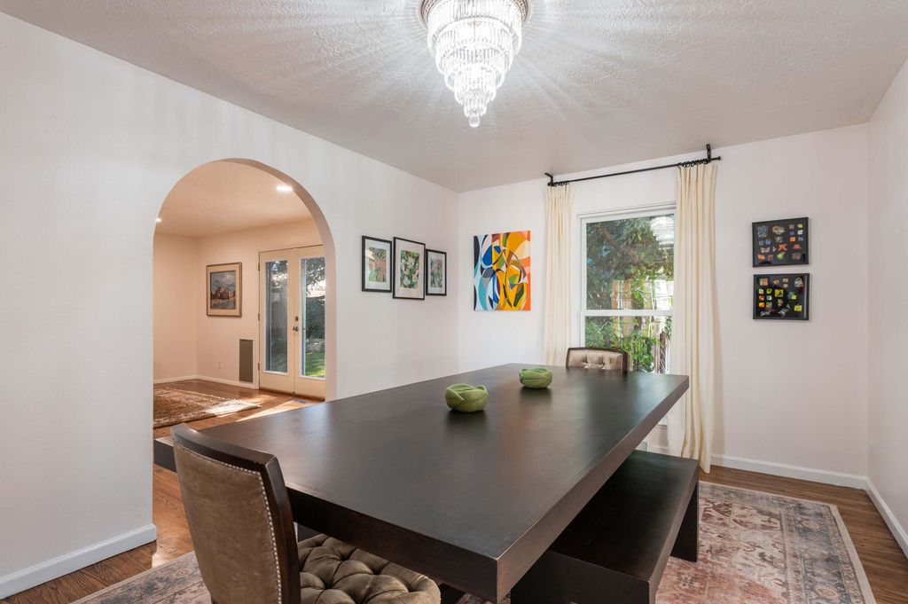 Image 15 of property listing at 7208 Vista Del Arroyo Avenue NE, Albuquerque, NM 87109