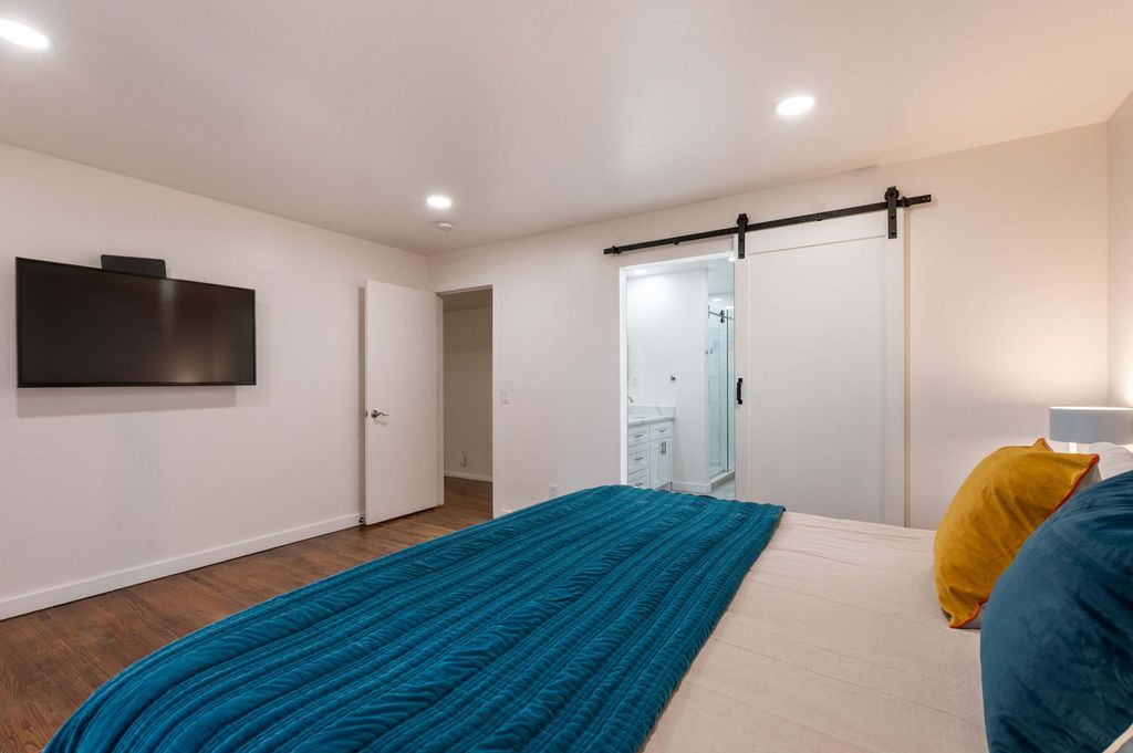 Image 24 of property listing at 7208 Vista Del Arroyo Avenue NE, Albuquerque, NM 87109