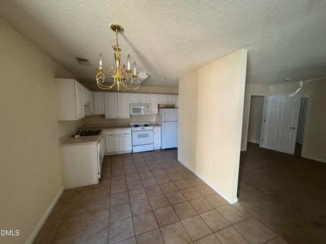 2511 Huntscroft Lane 101, Raleigh, NC 27617