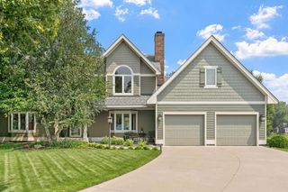 5260 Lakeview Avenue, White Bear Twp, MN 55110