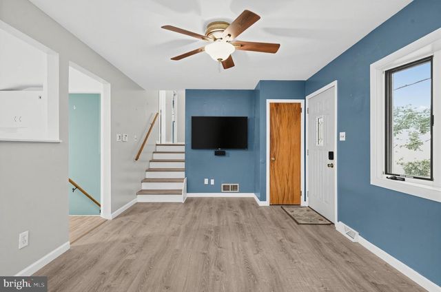 402 WOODLAWN AVE, Williamstown, NJ 08094