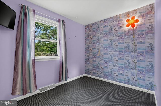 402 WOODLAWN AVE, Williamstown, NJ 08094