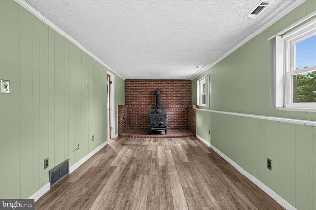 402 WOODLAWN AVE, Williamstown, NJ 08094