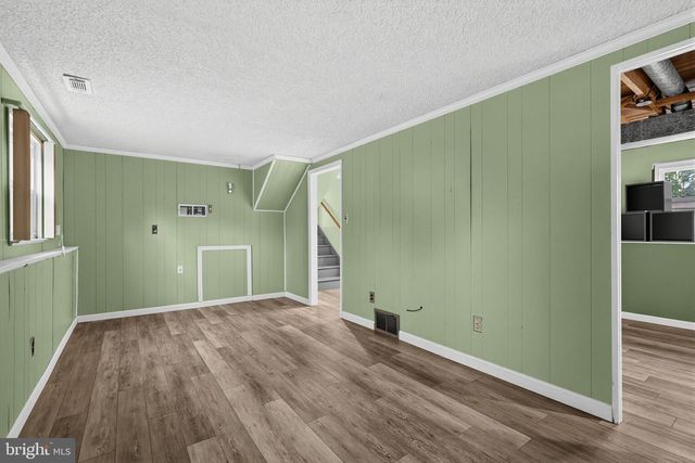 402 WOODLAWN AVE, Williamstown, NJ 08094
