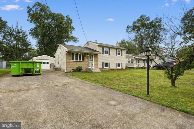 402 WOODLAWN AVE, Williamstown, NJ 08094