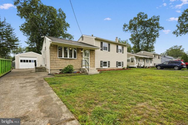 402 WOODLAWN AVE, Williamstown, NJ 08094