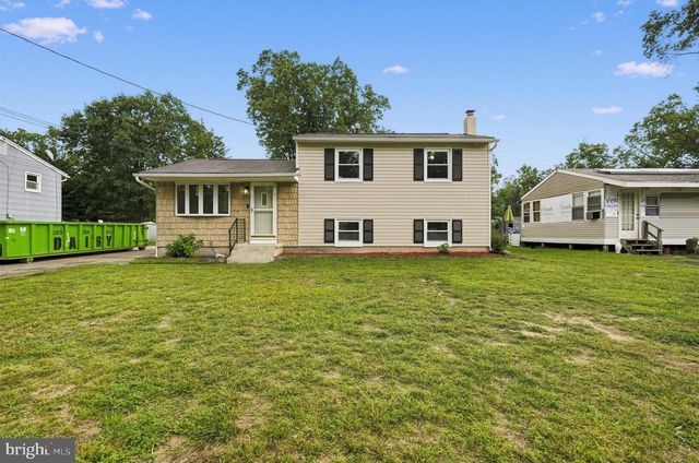 402 WOODLAWN AVE, Williamstown, NJ 08094