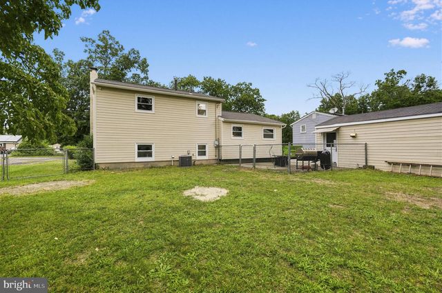 402 WOODLAWN AVE, Williamstown, NJ 08094