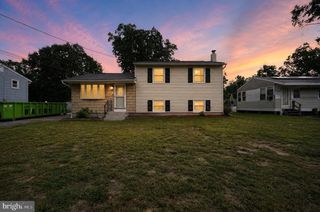 402 WOODLAWN AVE, Williamstown, NJ 08094