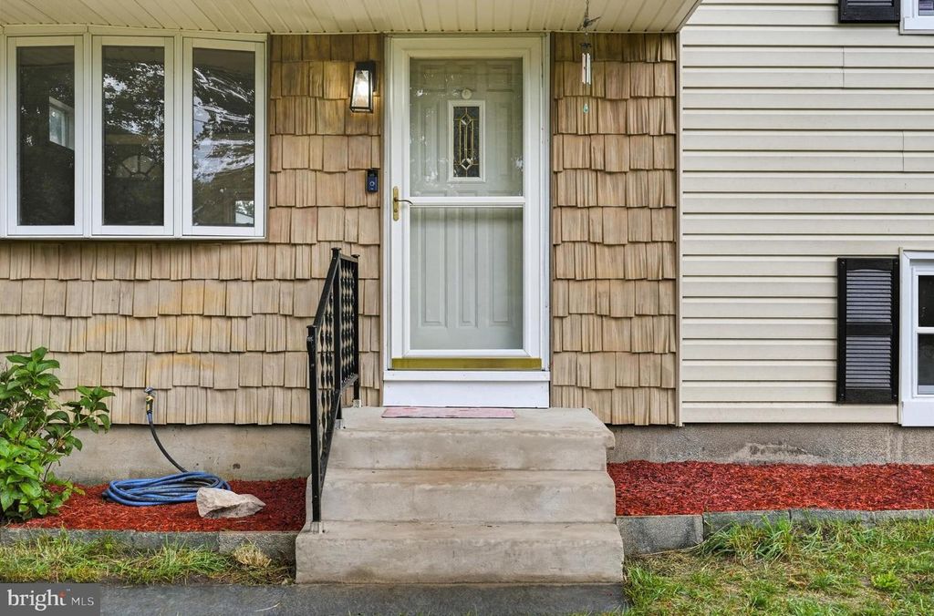402 WOODLAWN AVE, WILLIAMSTOWN, NJ 08094 — photo 2