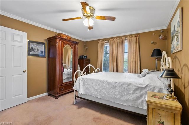5 Yeardleys Court, Greensboro, NC 27455