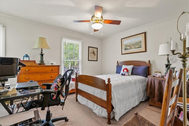 5 Yeardleys Court, Greensboro, NC 27455