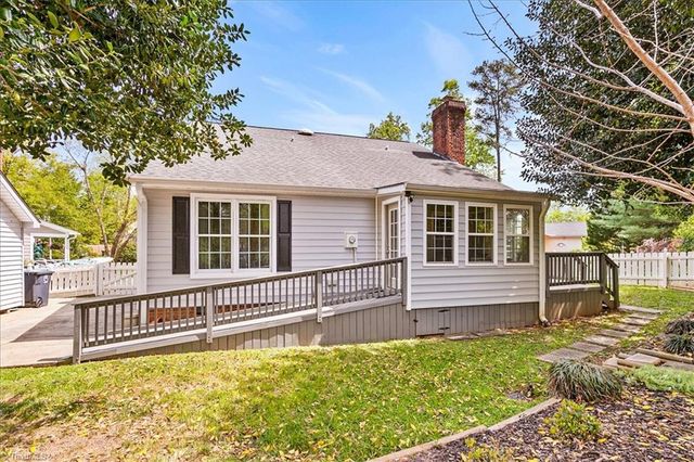 5 Yeardleys Court, Greensboro, NC 27455