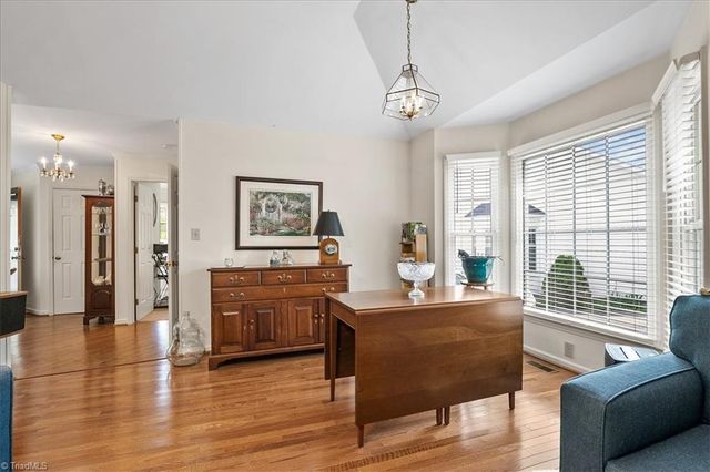 5 Yeardleys Court, Greensboro, NC 27455