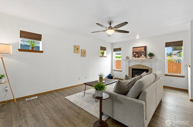 18312 104th St Court E, Bonney Lake, WA 98391