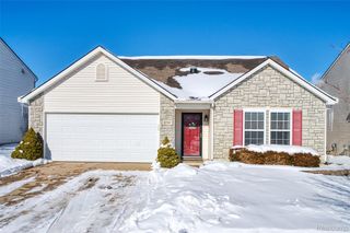 8580 Fox River Drive, Handy Township, MI 48836