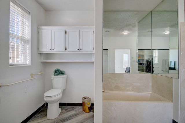 5136 Lomas De Atrisco Road NW, Albuquerque, NM 87105