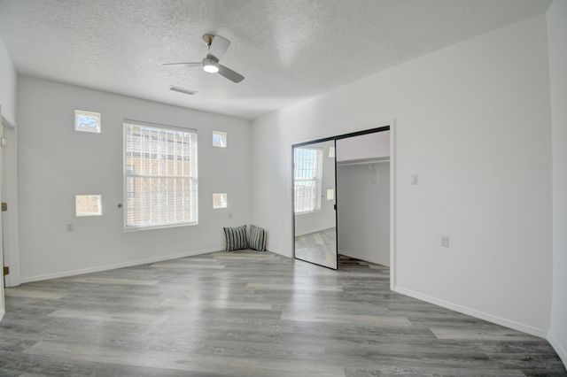 5136 Lomas De Atrisco Road NW, Albuquerque, NM 87105