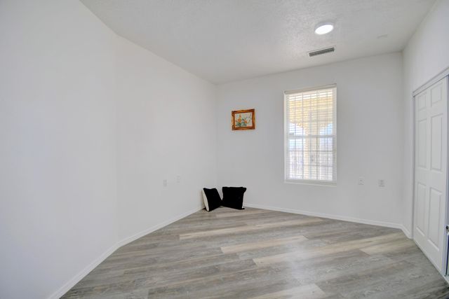 5136 Lomas De Atrisco Road NW, Albuquerque, NM 87105