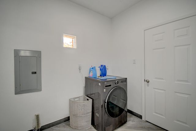 5136 Lomas De Atrisco Road NW, Albuquerque, NM 87105