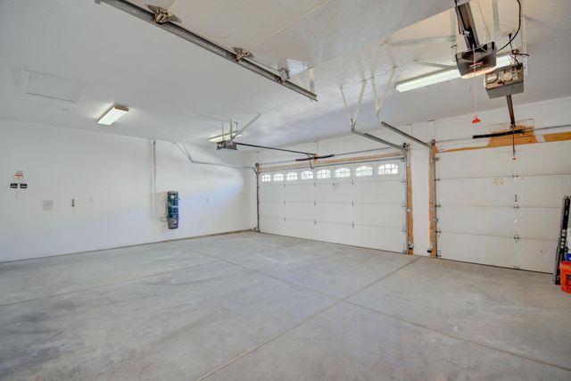 5136 Lomas De Atrisco Road NW, Albuquerque, NM 87105