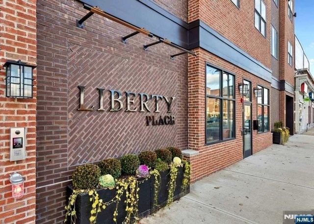 660 Bloomfield Avenue 403, Bloomfield, NJ 07003