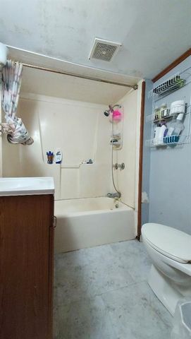 115 W 19th Street, Pittsburg, KS 66762